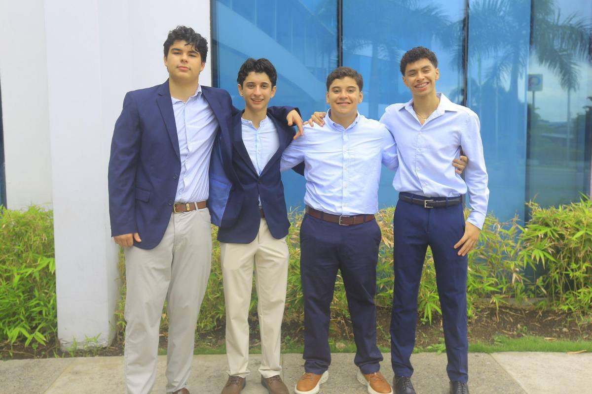 Seniors 2026 de la Franciscan School & Institute celebran desayuno