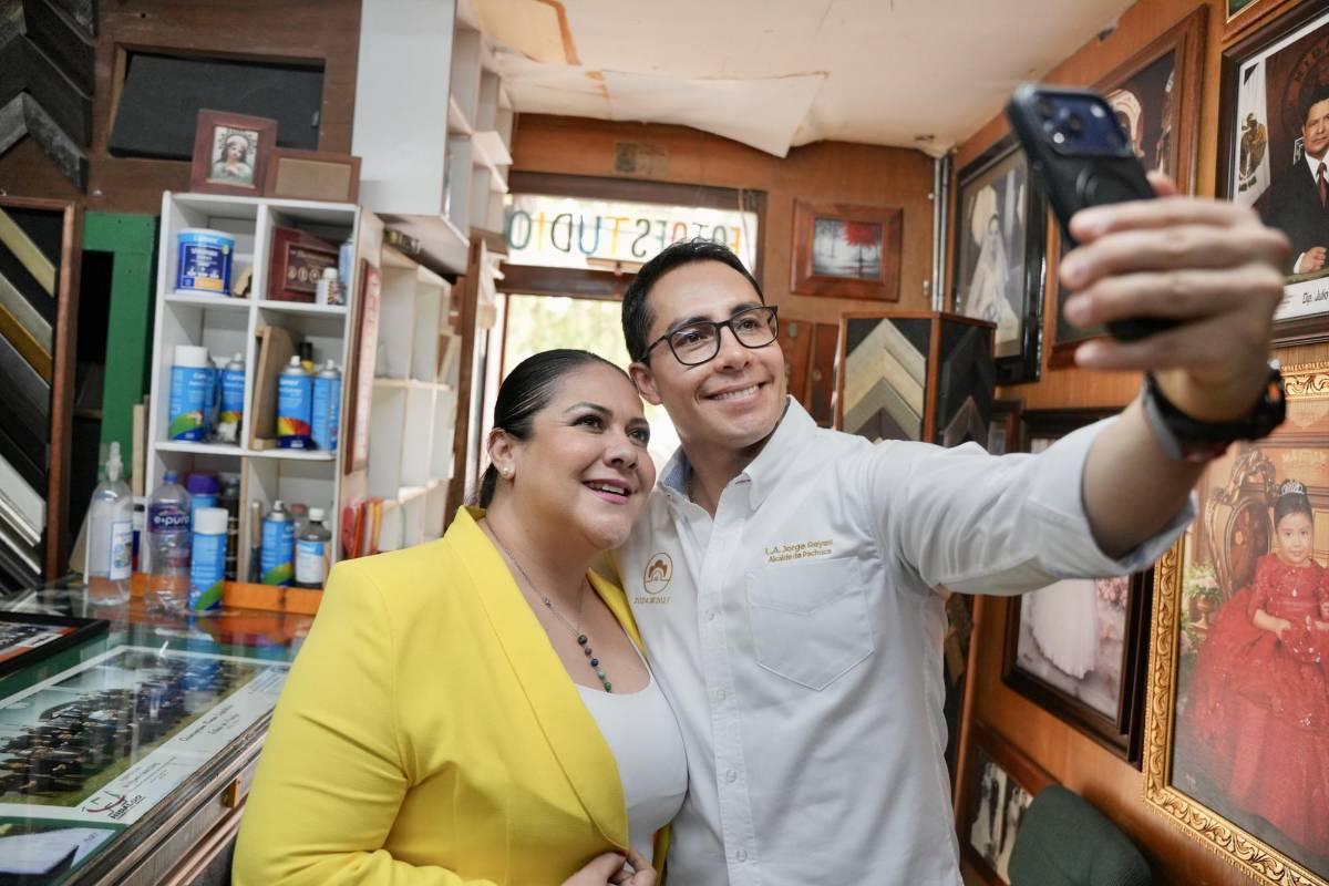Alcalde amenaza a empleados si no le dan like a sus publicaciones
