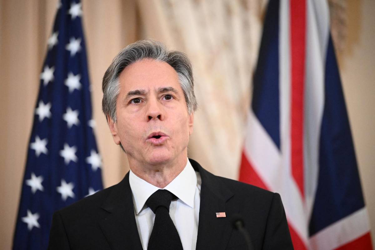 Blinken dice que no sabía nada de los documentos clasificados de Biden