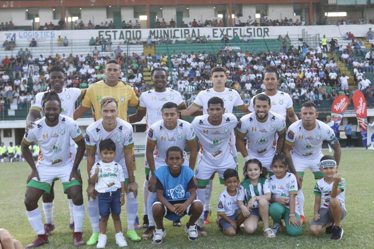 El 11 titular del Platense que enfrentó al San Juan en el estadio Excélsior.
