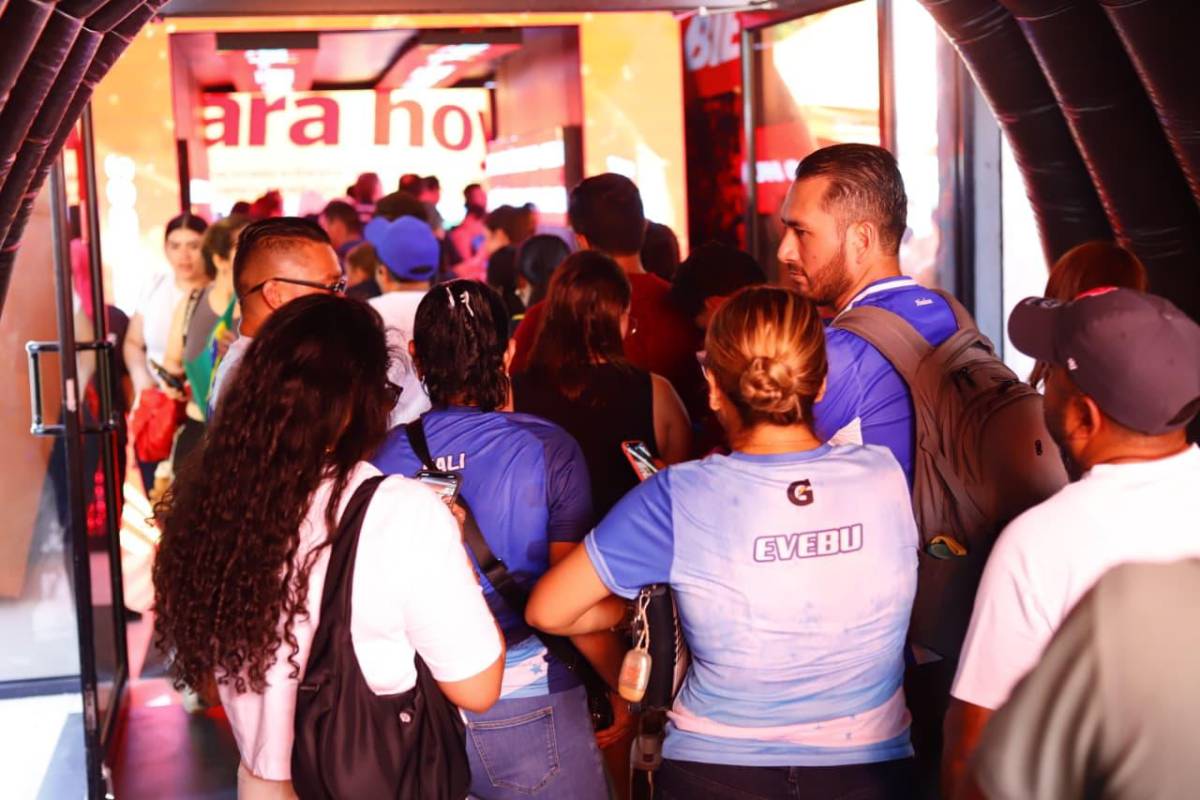Fervor y sorpresas marcan la entrega de kits para Maratón La Prensa