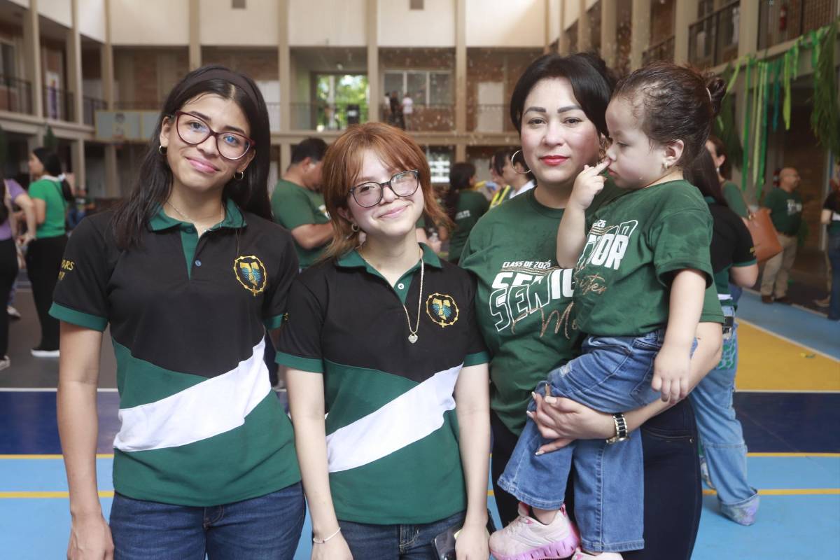 FOTOS: Seniors 2026 de la Franciscan School celebran su entrada triunfal