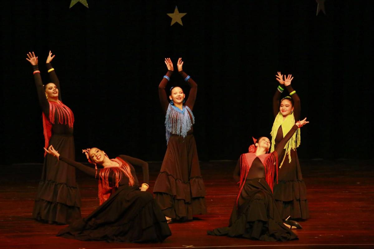 Academia de Bellas Artes celebra 51 años de fundación