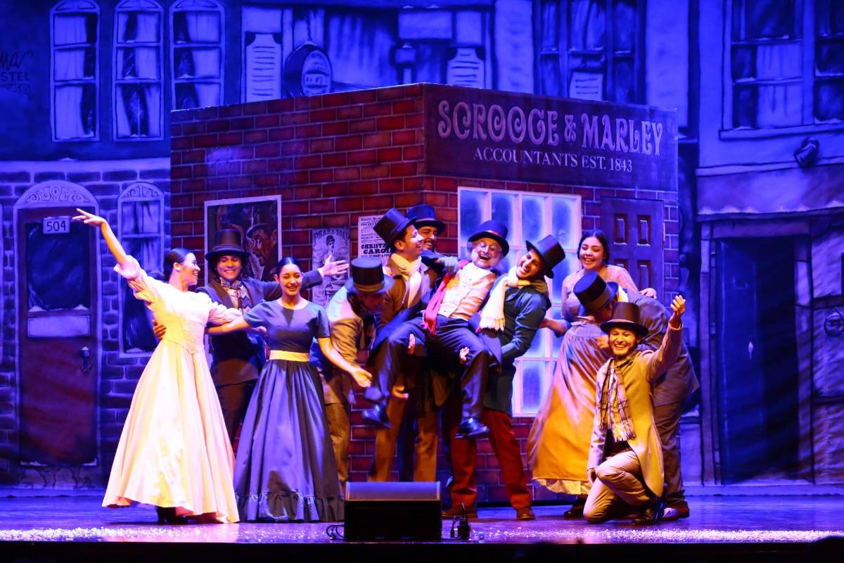 “Scrooge, un cuento de Navidad”, la obra teatral que cautiva en esta temporada