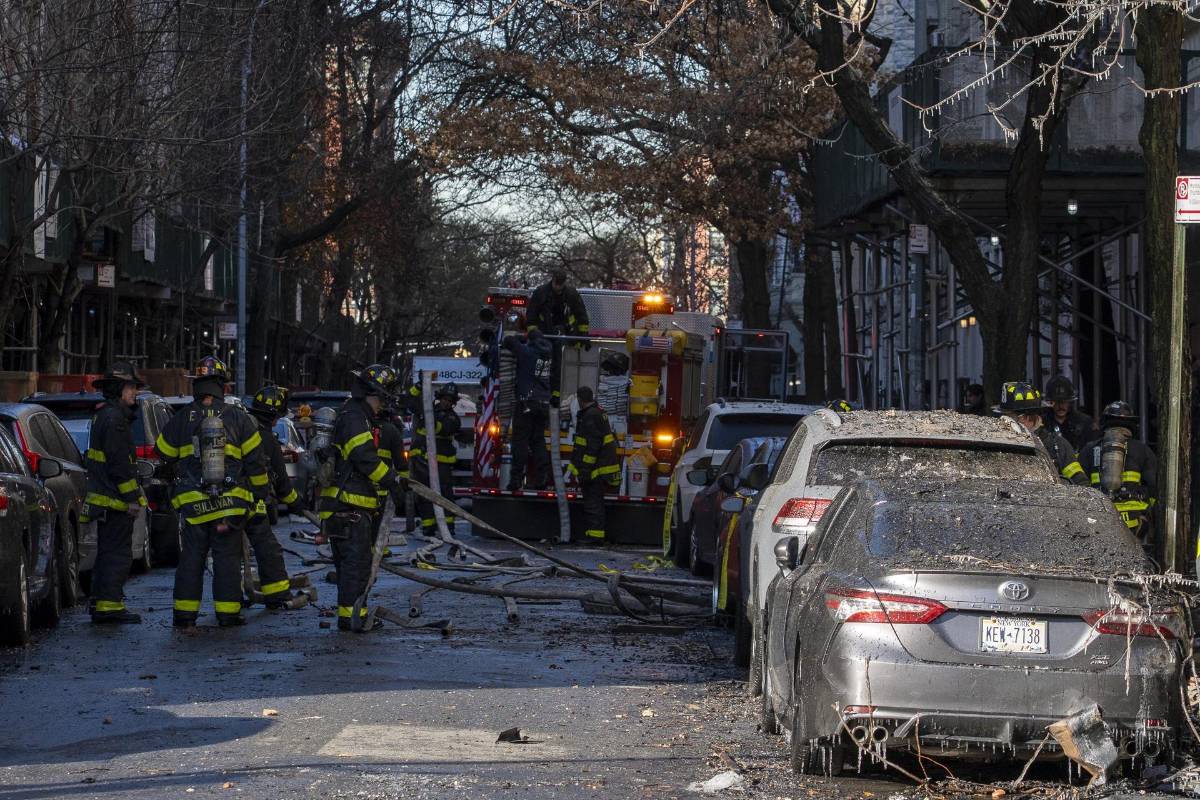 Grave incendio en edificio de viviendas de Nueva York deja varios heridos