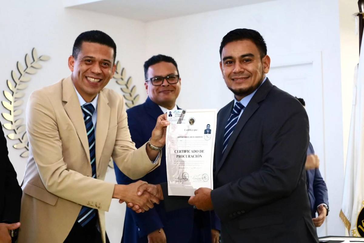 “Se graduó como abogado”: policía muere tras accidente en carretera del sur