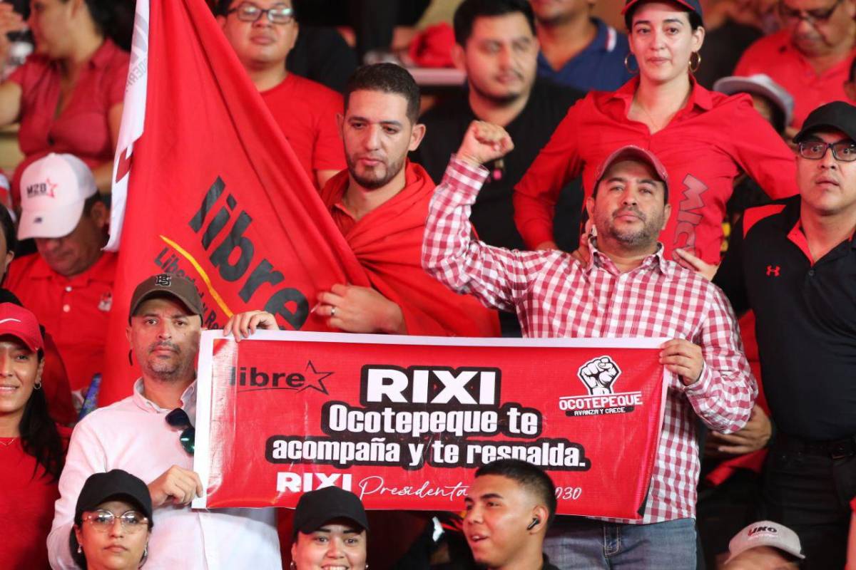 Reapariciones y respaldo a Rixi: las imágenes que dejó la asamblea de Libre en Tegucigalpa