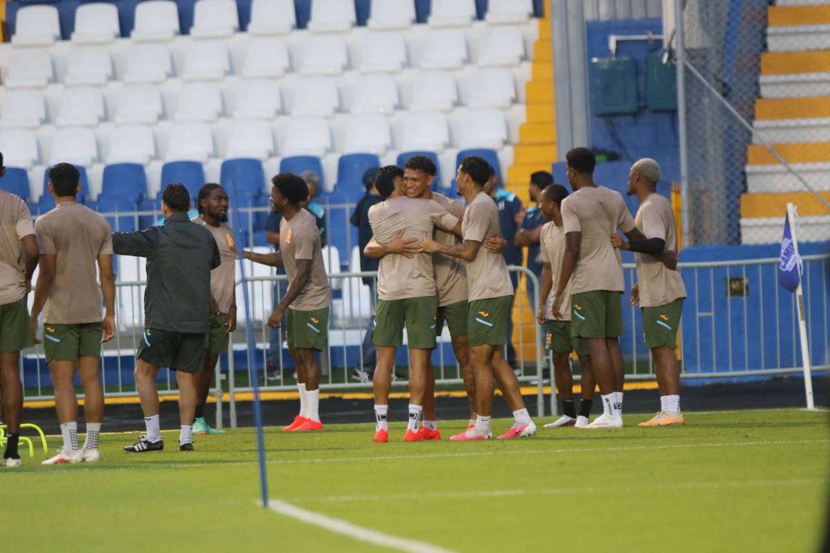 Honduras con visita especial y la triste foto de Edwin en último entrenamiento