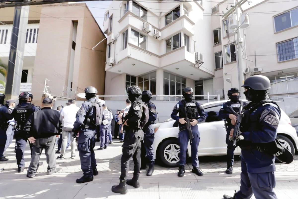 Hallan irregularidades en expedientes de juzgado intervenido