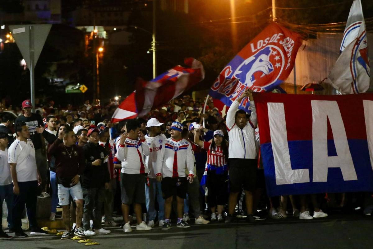 Olimpia vs Firpo: enfado de Spiderman, la pareja de la Ultra y quién es la colocha