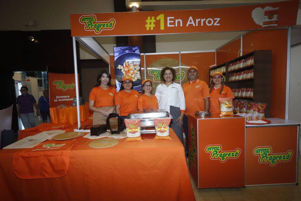 Patrocinadores de la Expo Buen Provecho llenan al público de premios y deliciosa comida