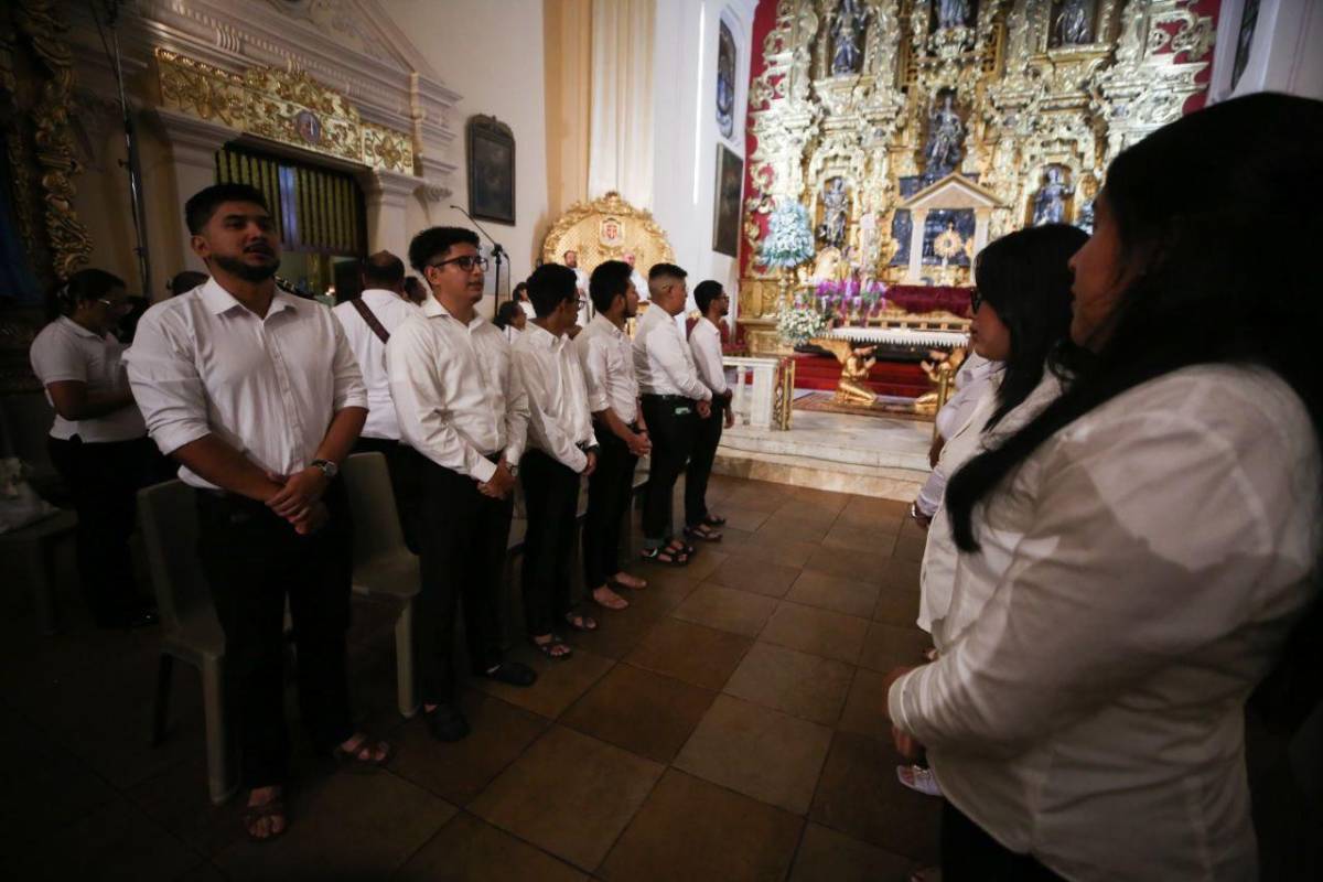 Jueves Santo: fieles recrean el gesto de humildad de Jesús en el lavatorio de los pies