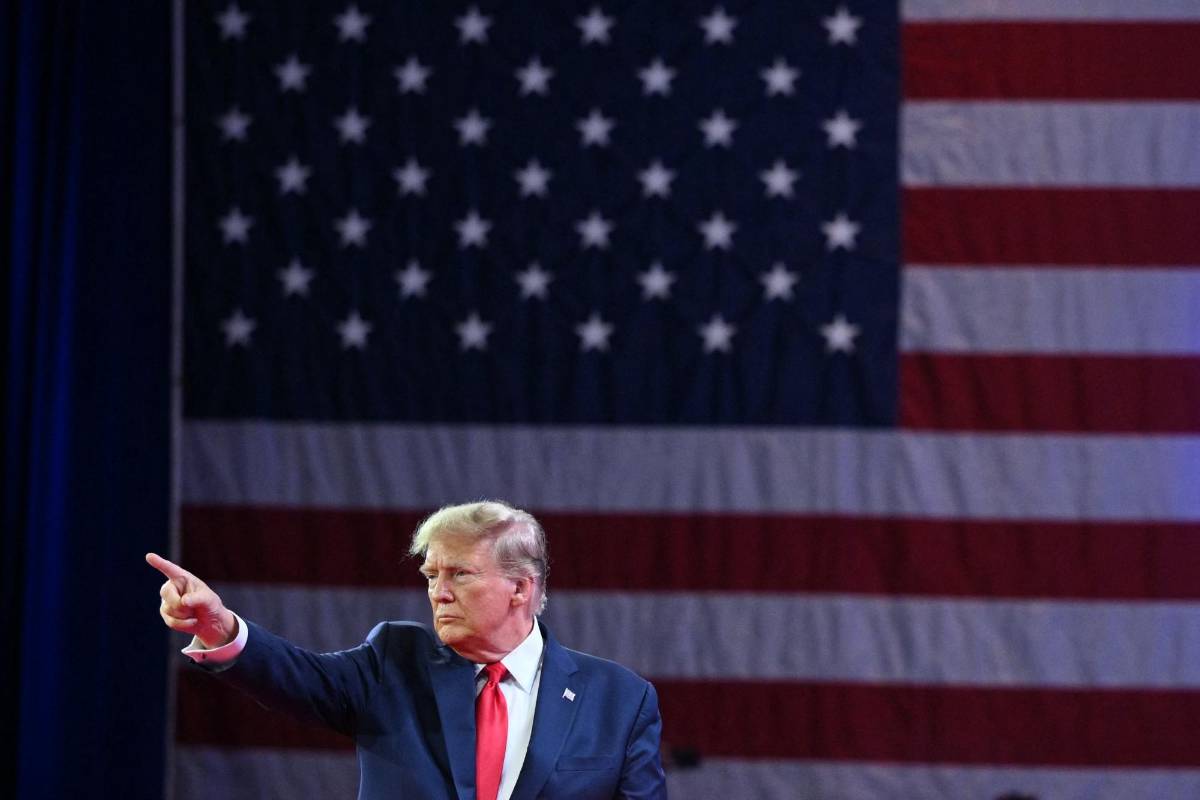 Trump propone deportaciones masivas y centros de detención gigantes