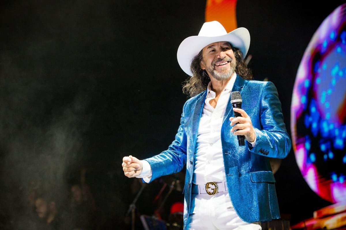 Marco Antonio Solís anuncia gira musical para 2025