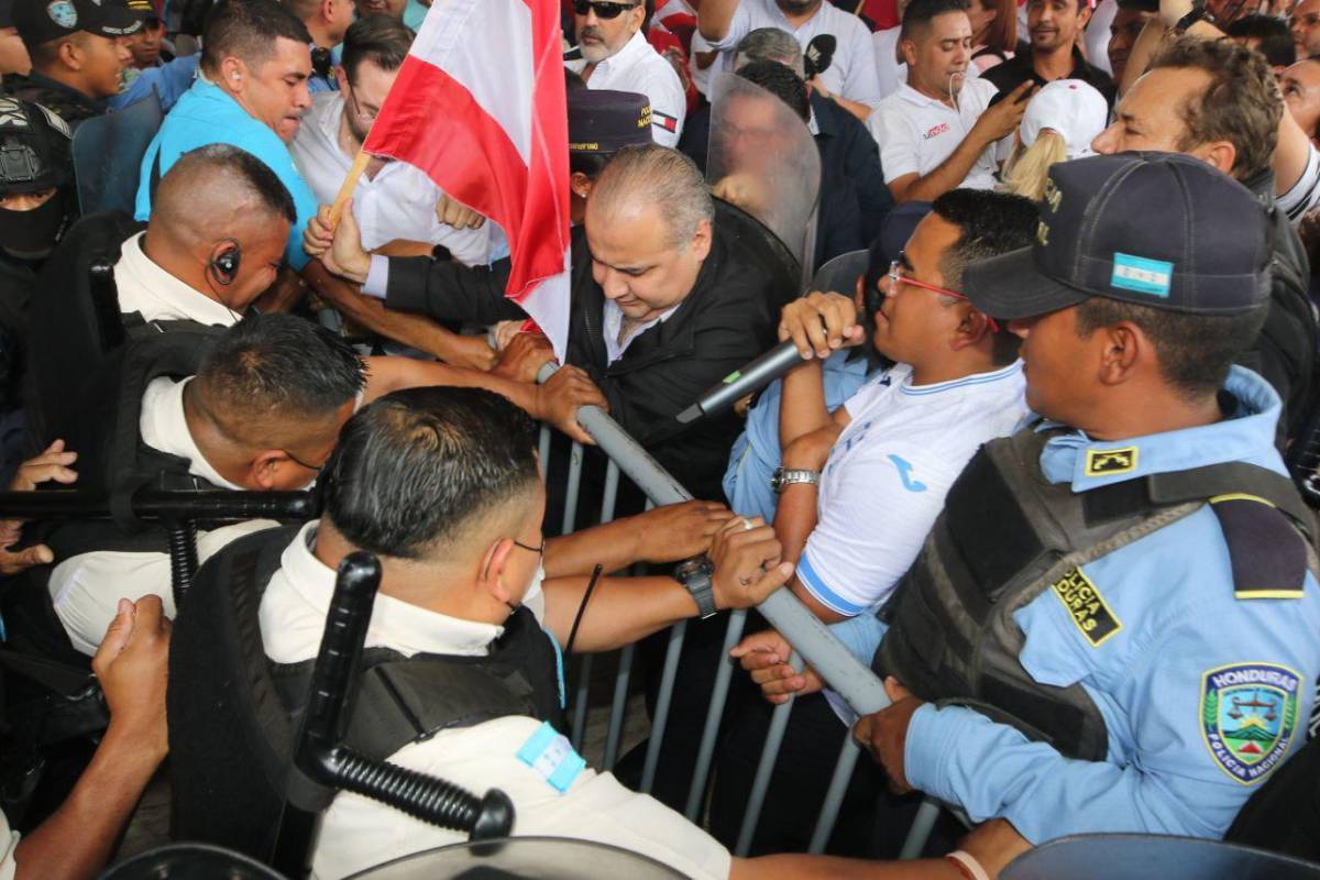 Toletazos y Cálix en el centro del caos: esto originó el zafarrancho en el CN