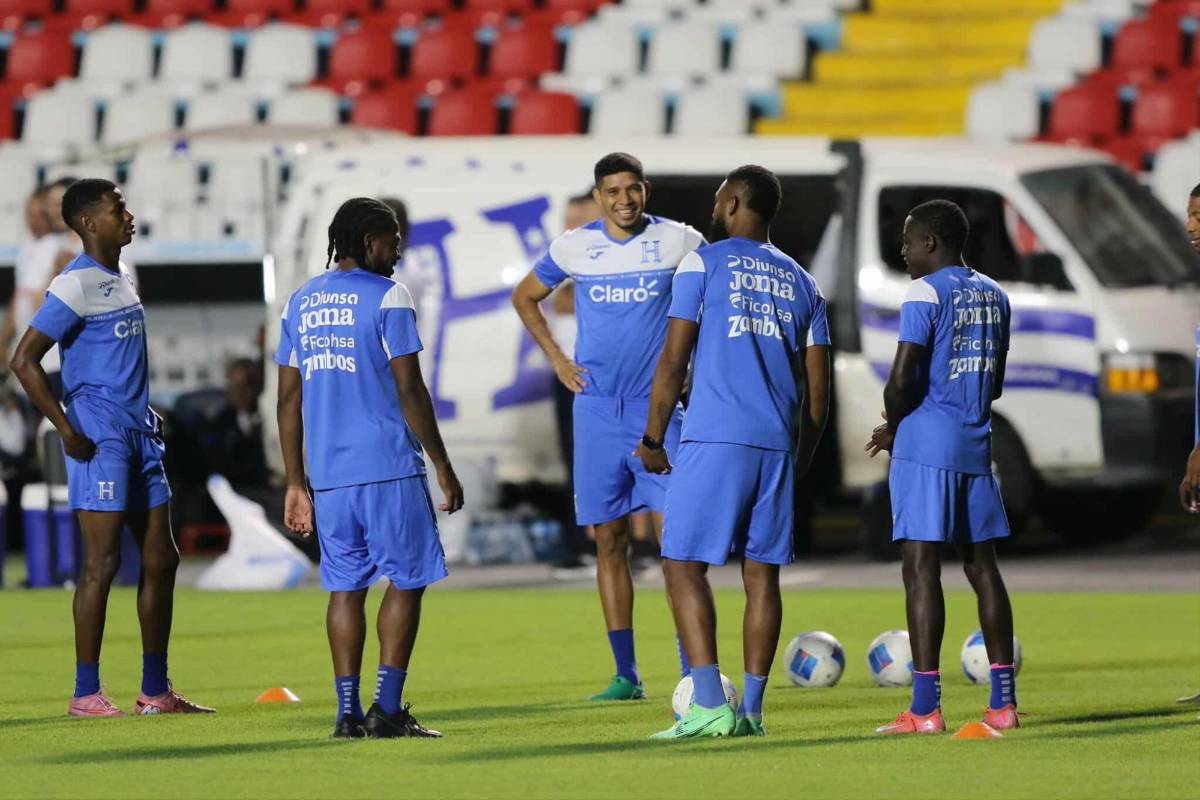 Honduras ya piensa en Nicaragua: 'lujos' de Palma, bromas y así fue el entreno