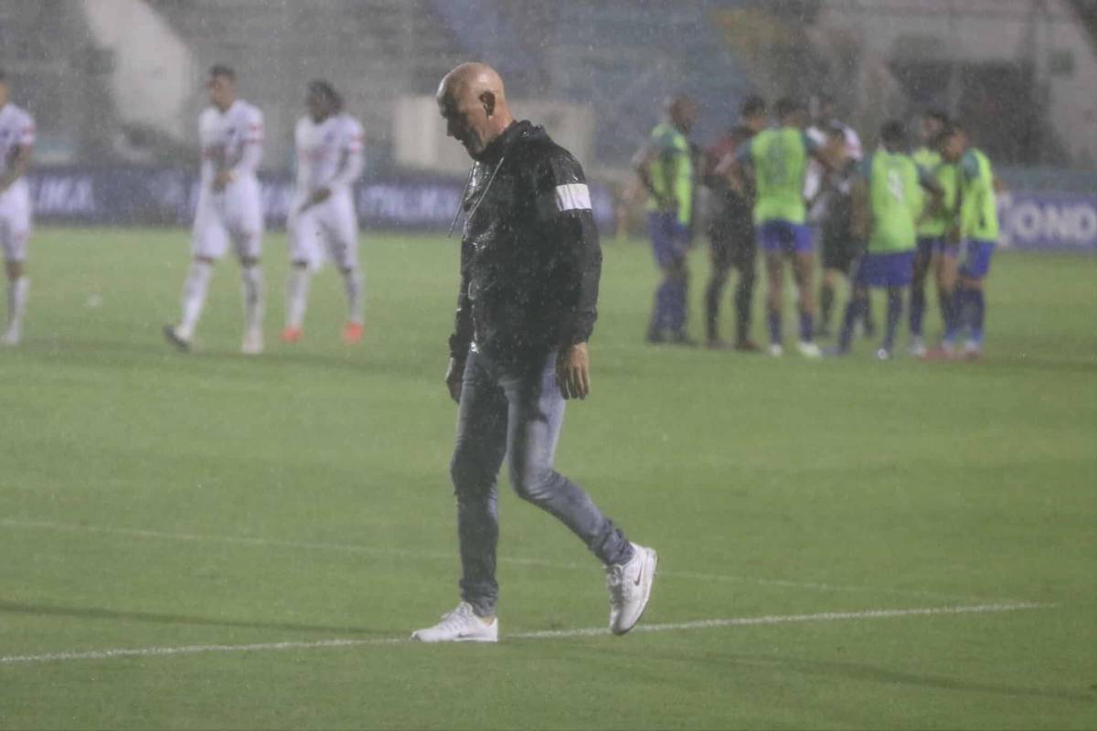 Menjívar festejó a lo CR7, héroe y la molestia de Tilguath en el Olimpia-Olancho