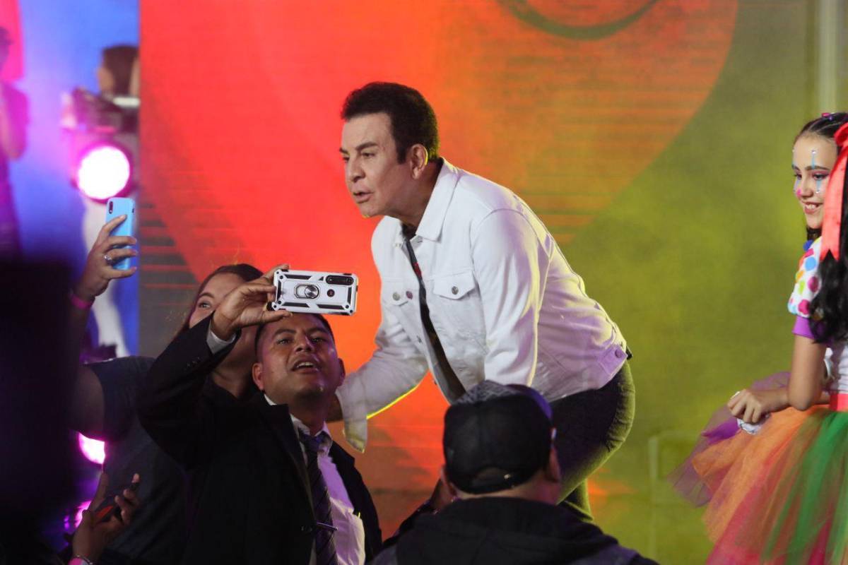 Donaciones, amor y música: así se vive el ambiente en la Teletón 2025