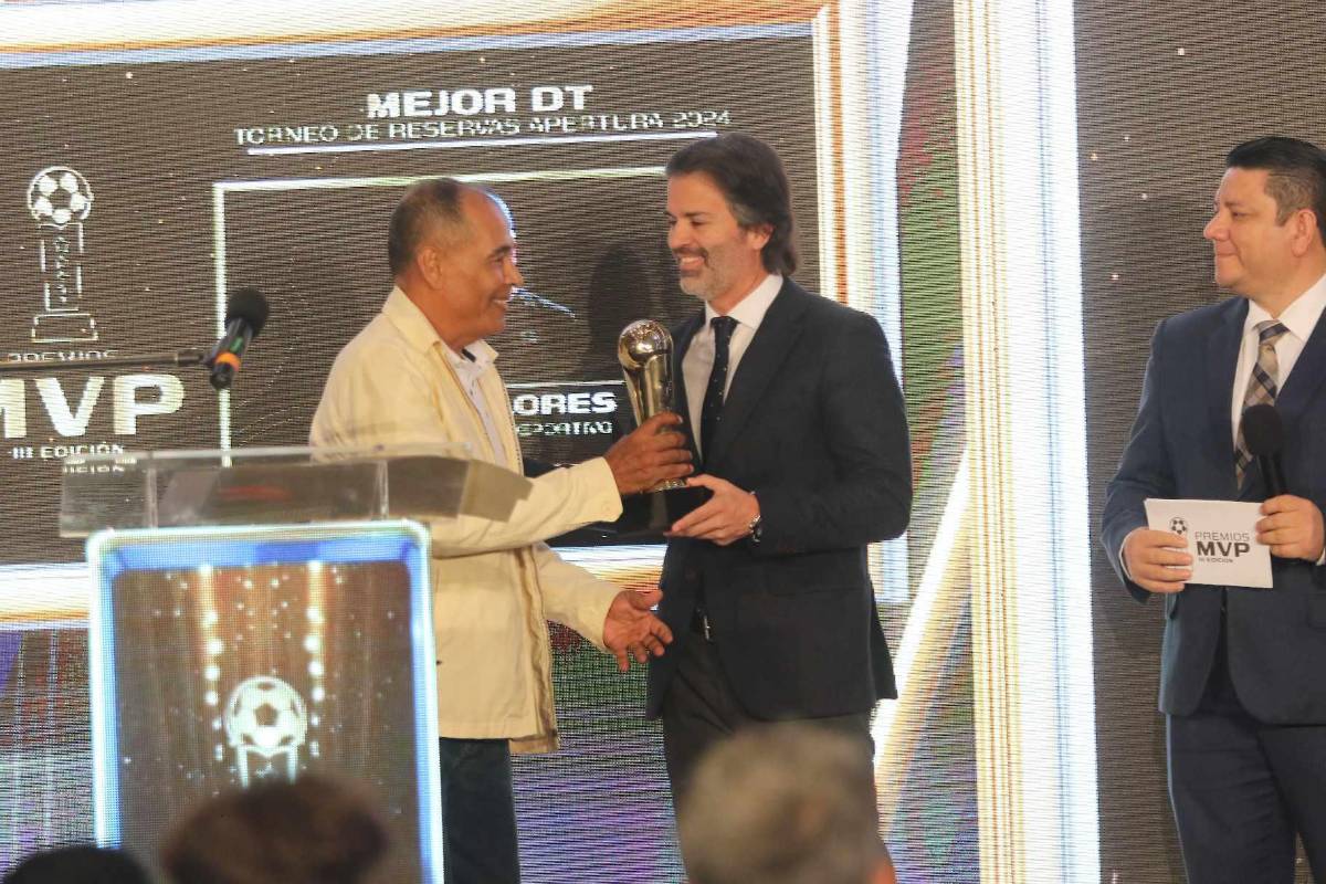 Motagua y Olimpia arrasan: ganadores e inesperado 11 ideal en premios de Liga Nacional