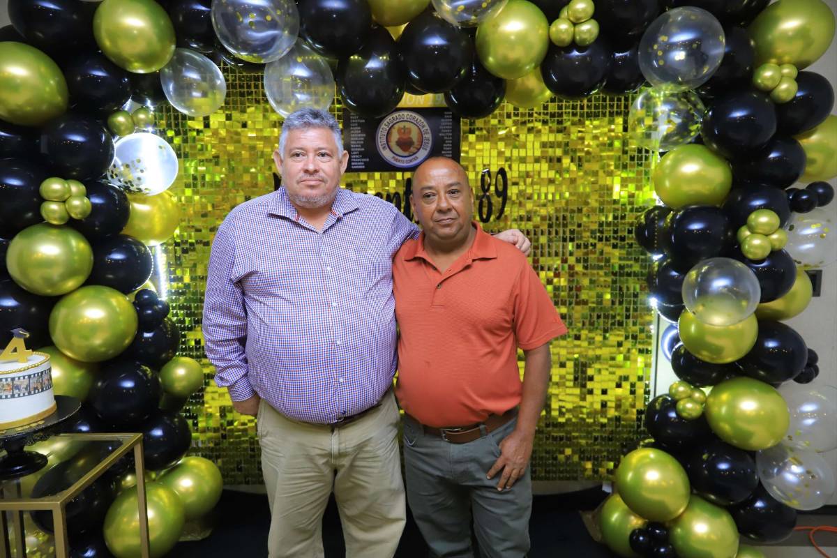 Estudiantes de la Promoción de 1989 del Instituto Sagrado Corazón de Jesús se reencuentran