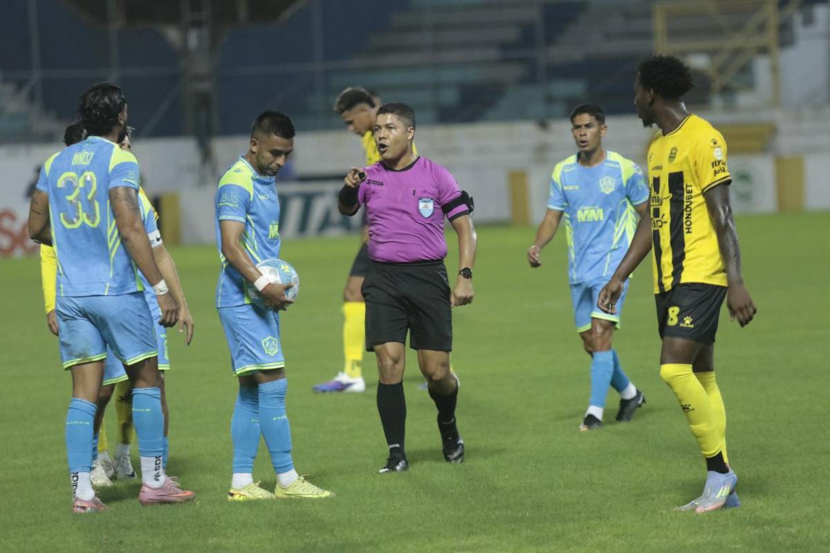 Real España festeja, chicas, debutante sorprende y jugador salió en camilla