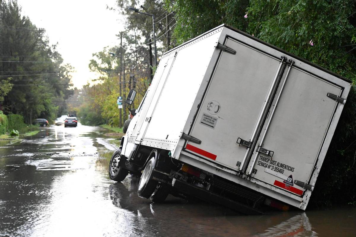 Devastadoras inundaciones en Argentina obligan a evacuar a miles de personas