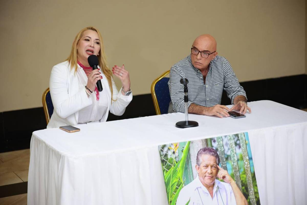 Jemima, informó que el grupo de amigos de Moisés han organizado un homenaje póstumo que se realizará en Expocentro este domingo para que todos sus amigos puedan despedirlo.