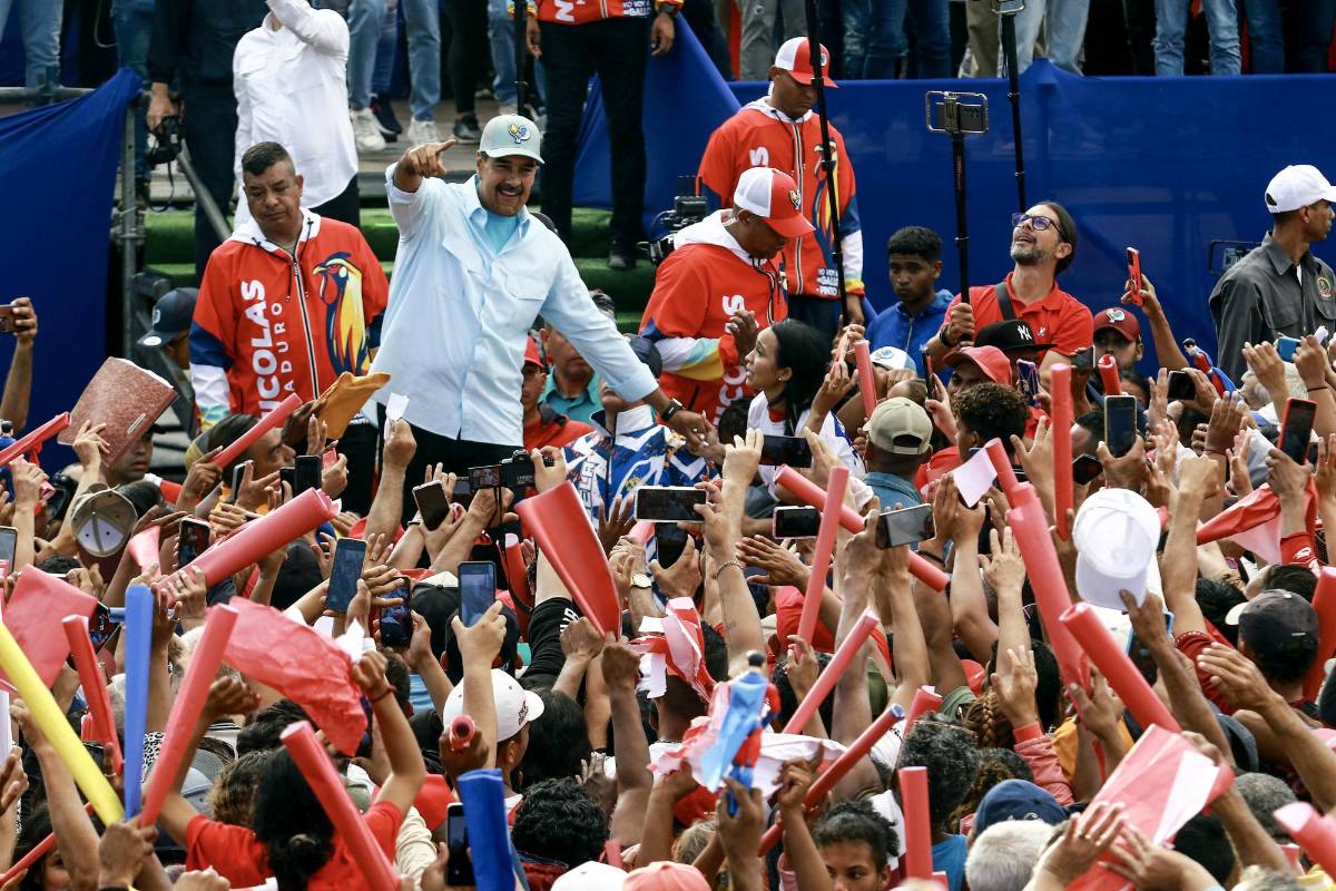 Cierra campaña presidencial en Venezuela con escalada de tensión tras amenazas de baño de sangre