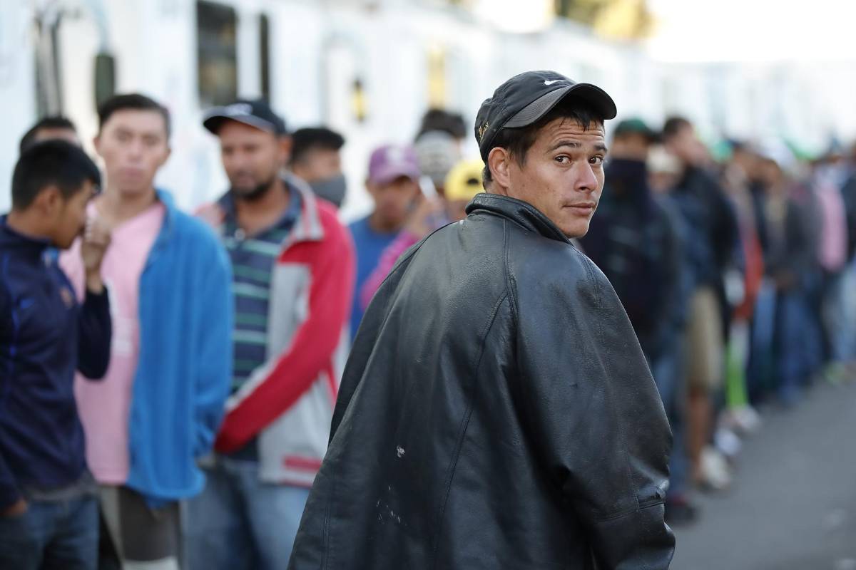 Los Ángeles se convierte en destino recurrente de buses con migrantes enviados por Texas