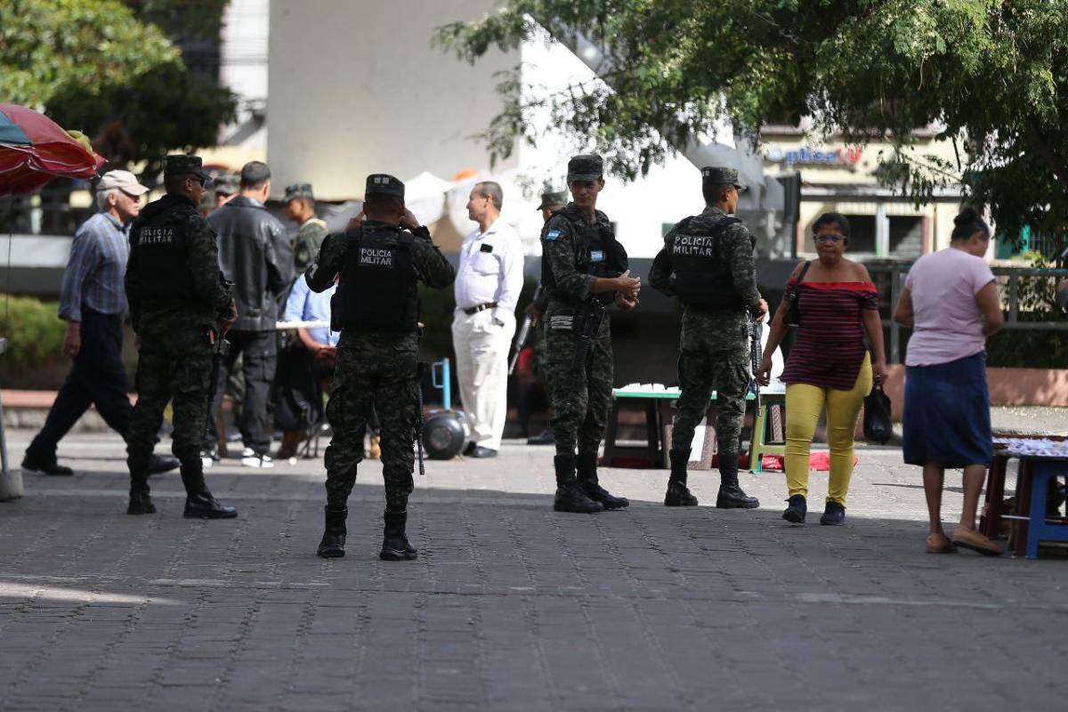 Fuerzas Armadas refuerzan seguridad en Tegucigalpa por agenda clave del Congreso
