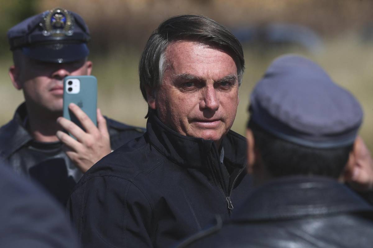 Amenazado por la justicia, Bolsonaro se refugió en embajada húngara en Brasil