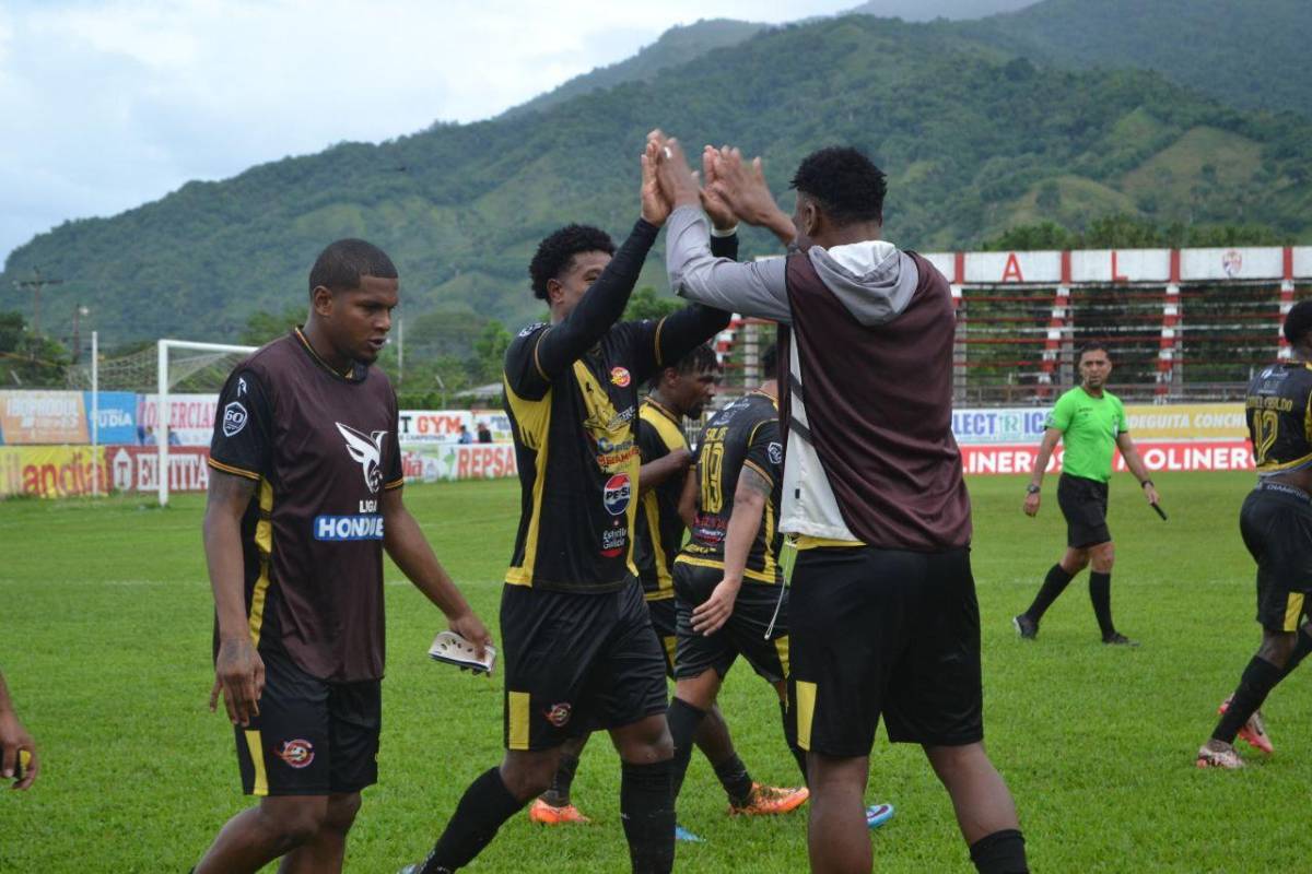 ¡Fiesta en Tocoa! Génesis se divierte, golea a Real Sociedad y se ilusiona