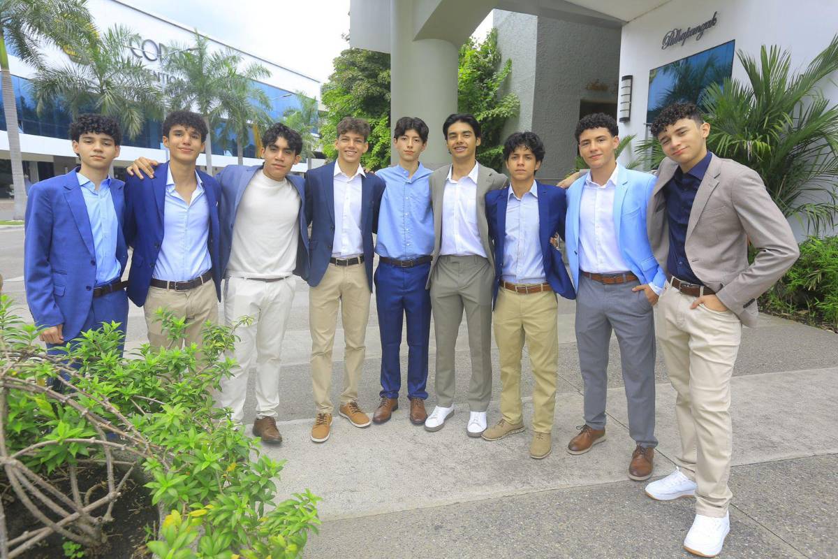 Seniors 2026 de la Franciscan School & Institute celebran desayuno