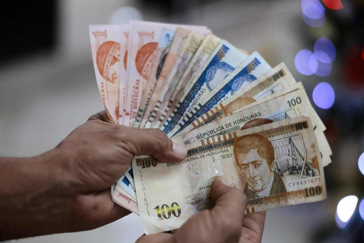 Hondureños recibirán 14 mil millones en aguinaldos