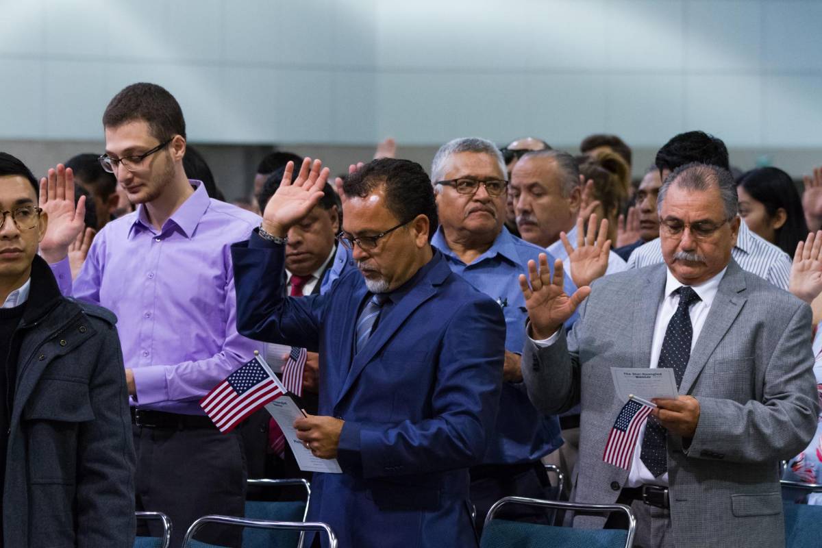 Más de 5,500 inmigrantes se harán ciudadanos de Estados Unidos