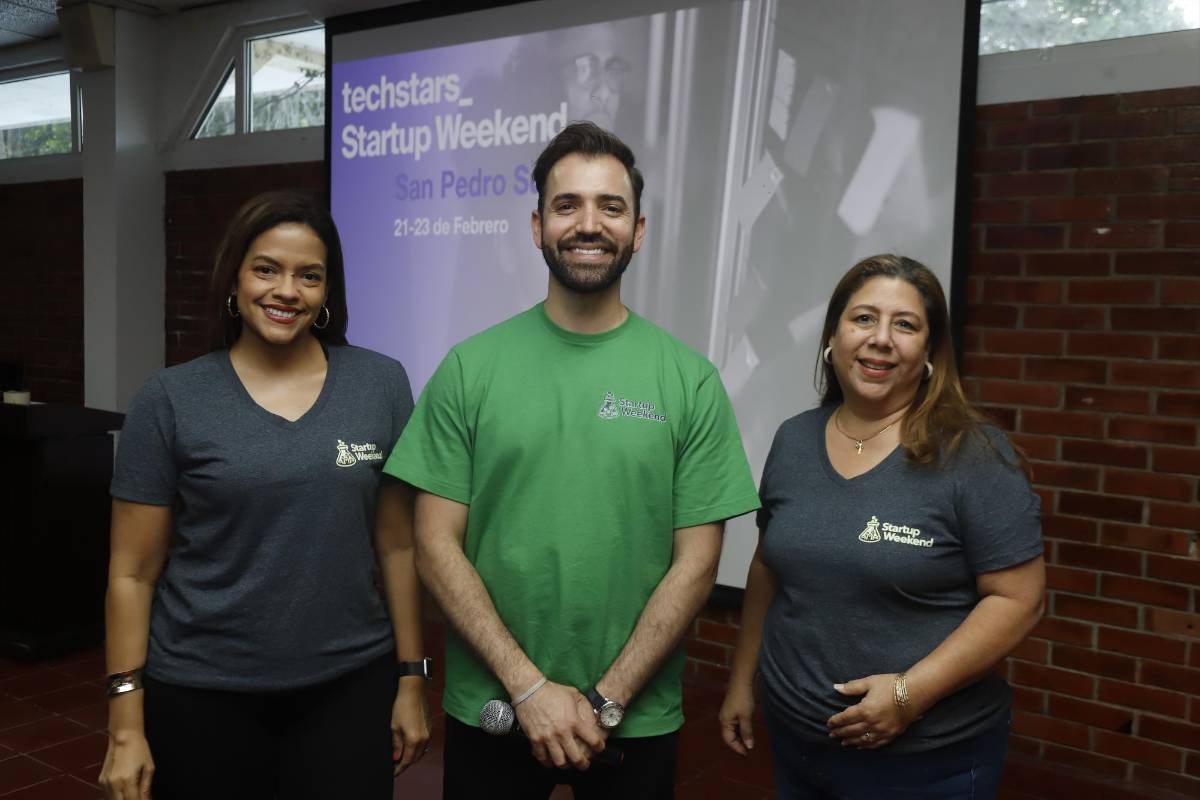 Así fue la fase final del “Startup Weekend Youth” de la EIS