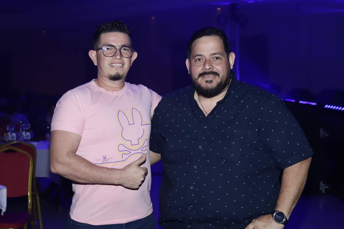 Así disfrutaron los sampedranos el show de Los Iracundos y Germaín de la Fuente