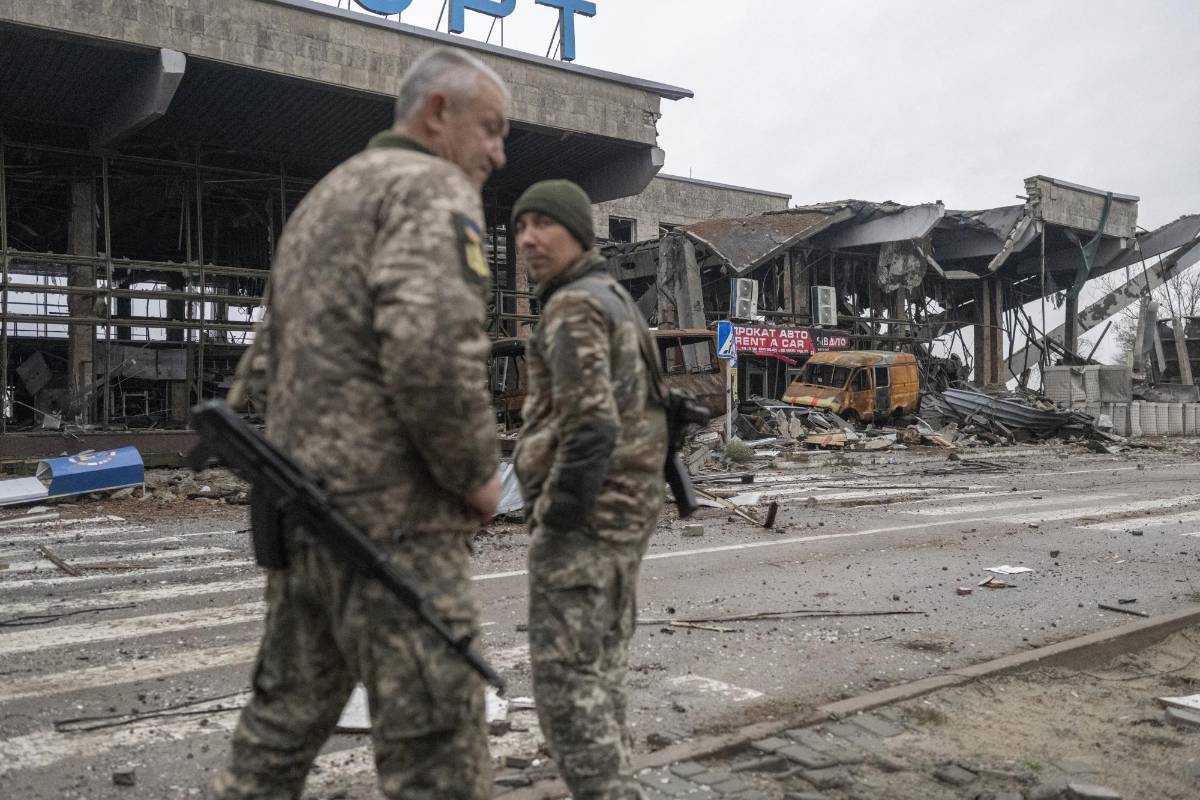 Hallan cámaras de tortura en cuatro edificios de Jersón, según la Fiscalía