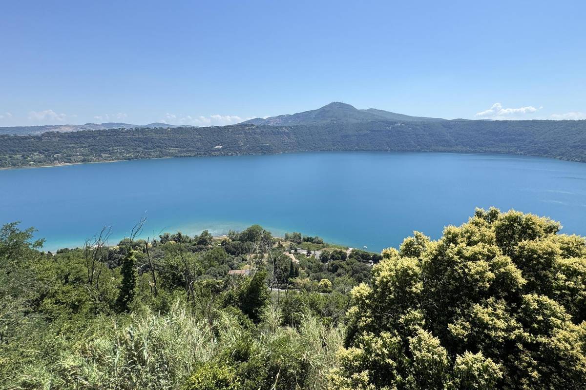 Castel Gandolfo: así es la lujosa villa donde vacaciona el Papa