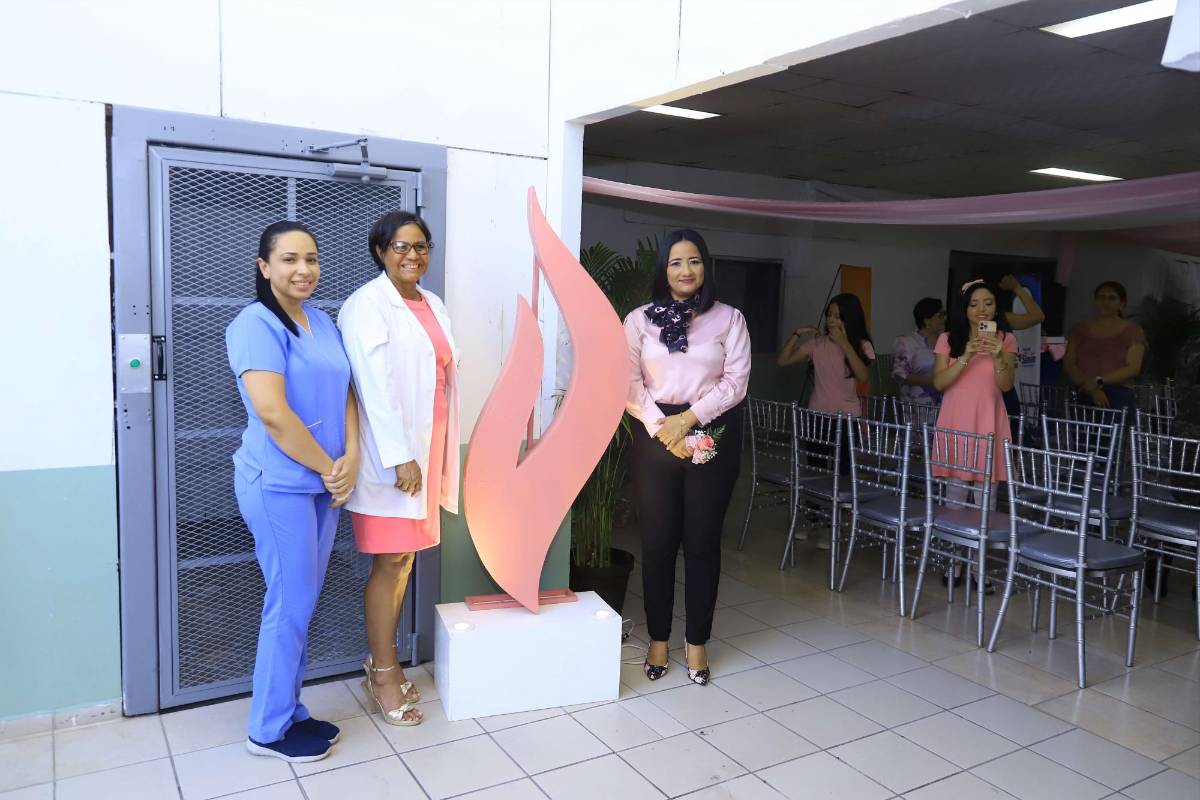 La Liga Contra el Cáncer enciende la flama rosa de la esperanza