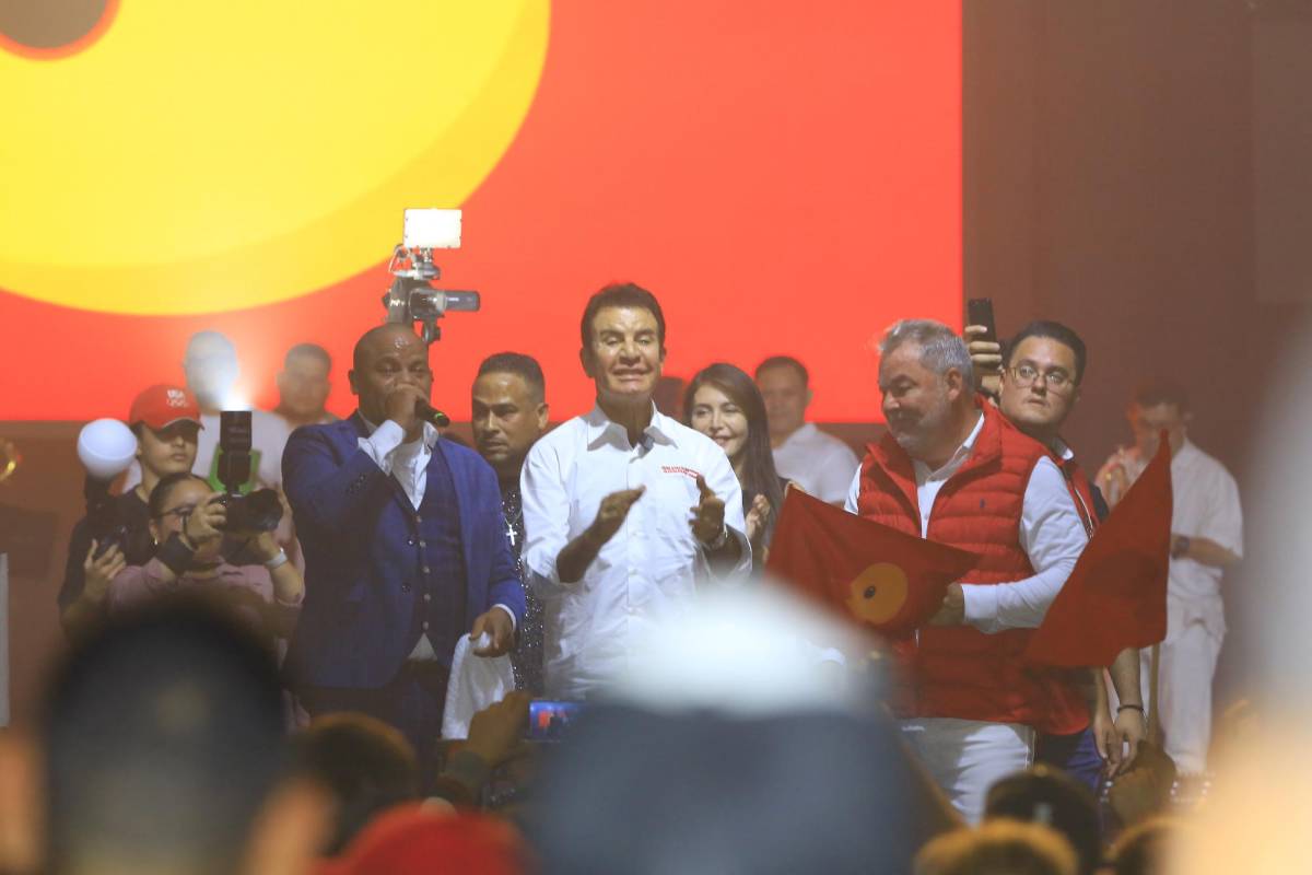 Oro Sólido activa la gozadera en San Pedro Sula al ritmo del merengue