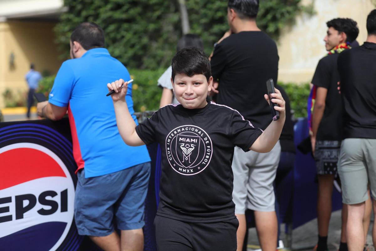 Ambiente en el hotel: Hondureños, nicaragüenses y un argentino a la espera de Messi