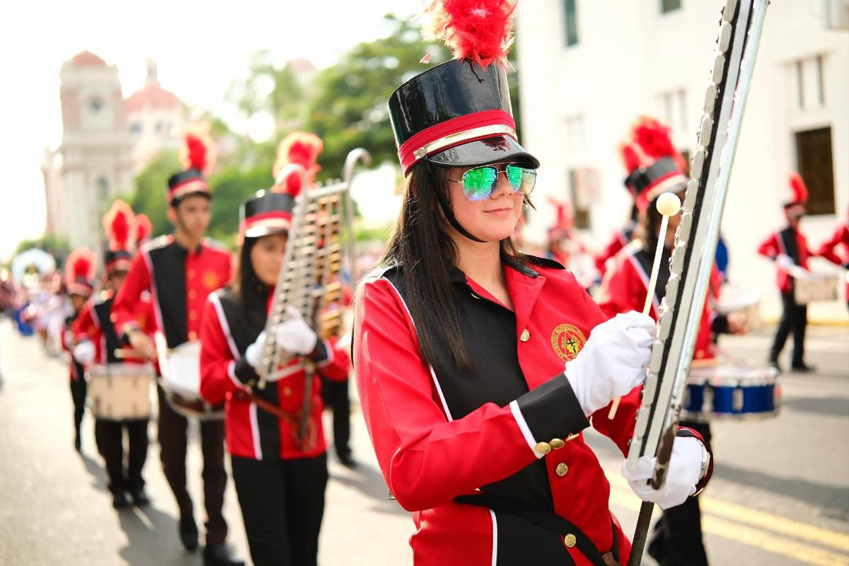 La bella Valentina se robó los corazones y los aplausos en los desfiles de San Pedro Sula