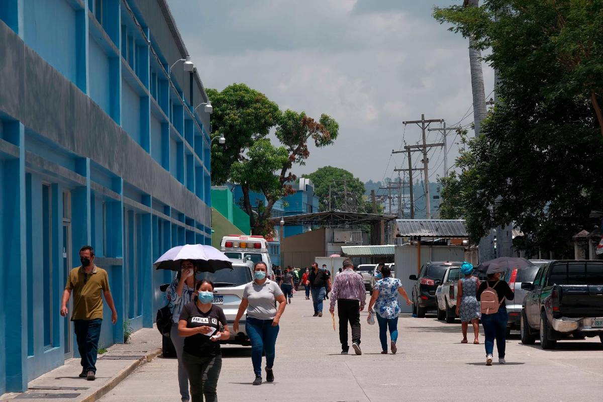 Alerta en el IHSS por subida de casos covid-19 en SPS