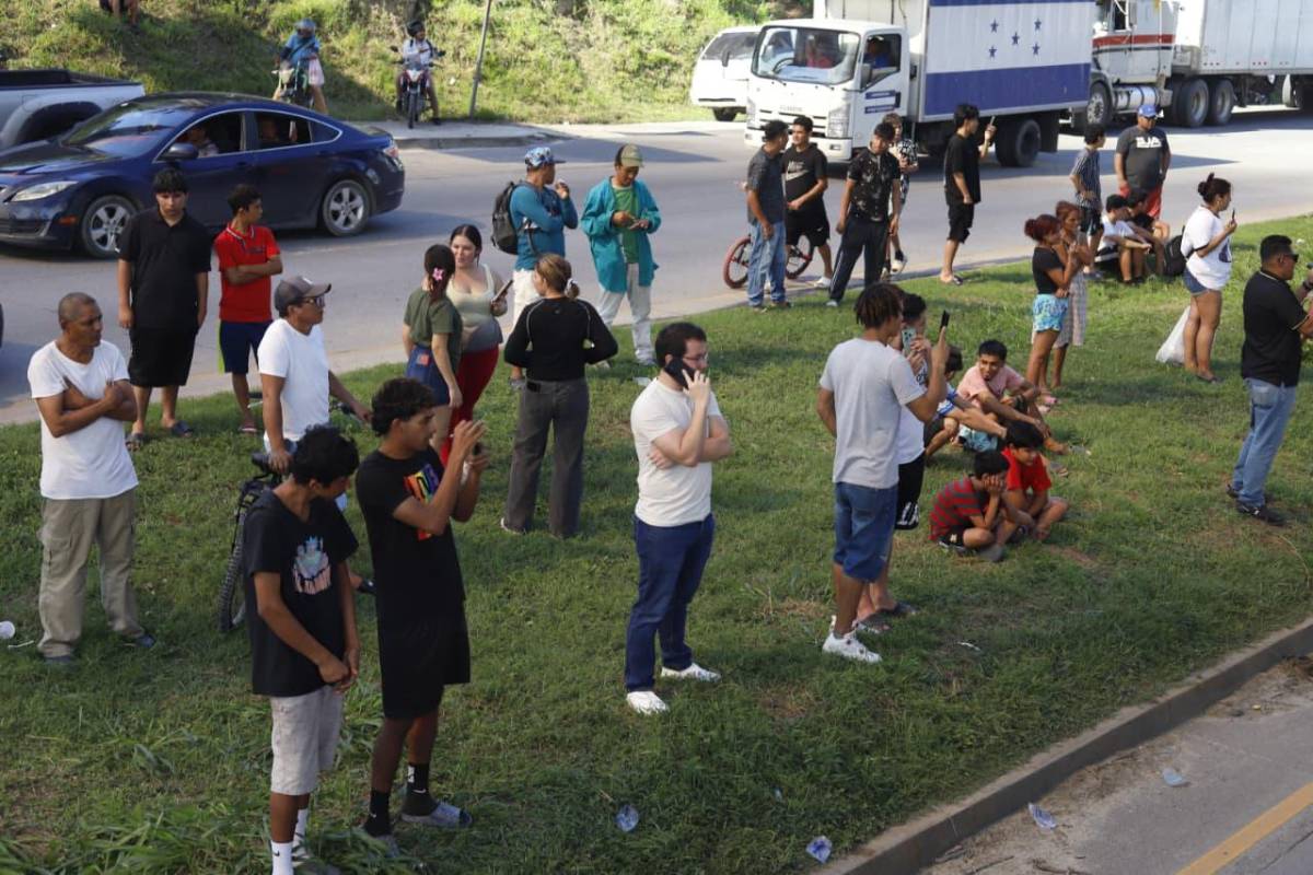 Impactantes imágenes del feroz incendio que arrasó con empresa en Choloma