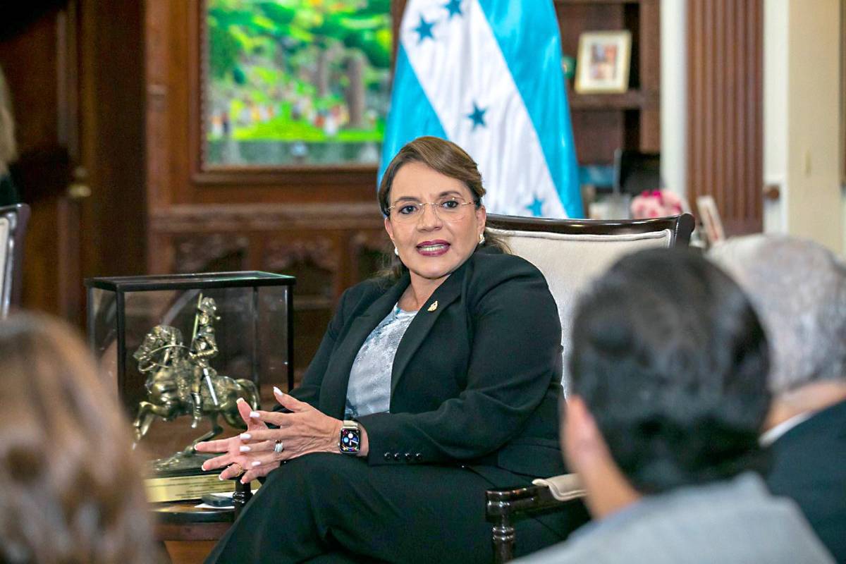 Xiomara Castro se reúne con congresistas de Estados Unidos
