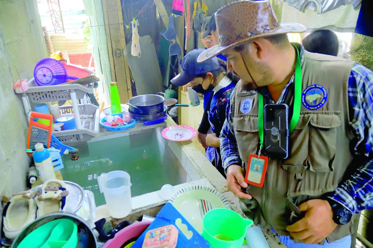 Unas 3,500 casas intervienen en megaoperativo contra el dengue