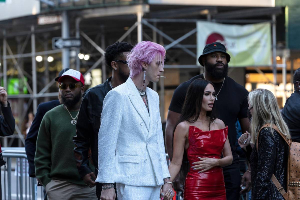 Megan Fox impacta con sensuales fotos en su regreso a Instagram