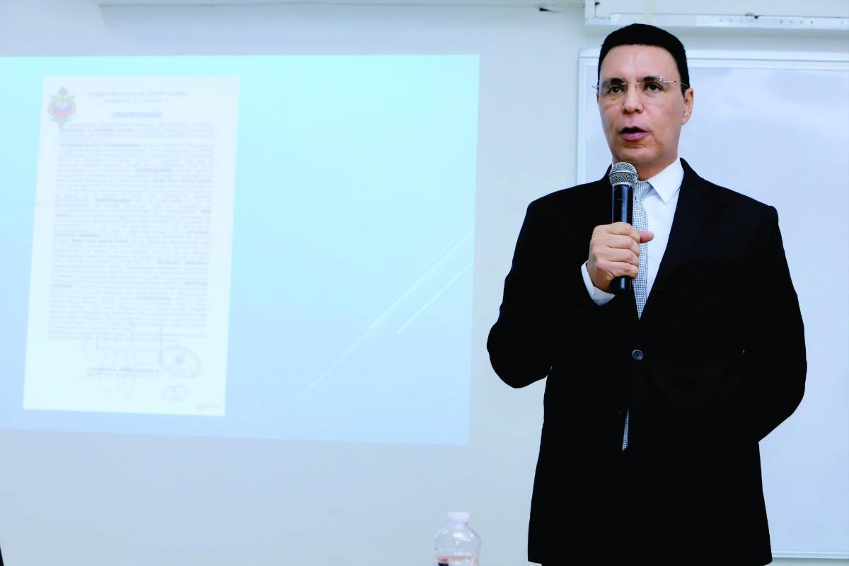 Críticas a fiscal por exponer caso judicial en cadena nacional