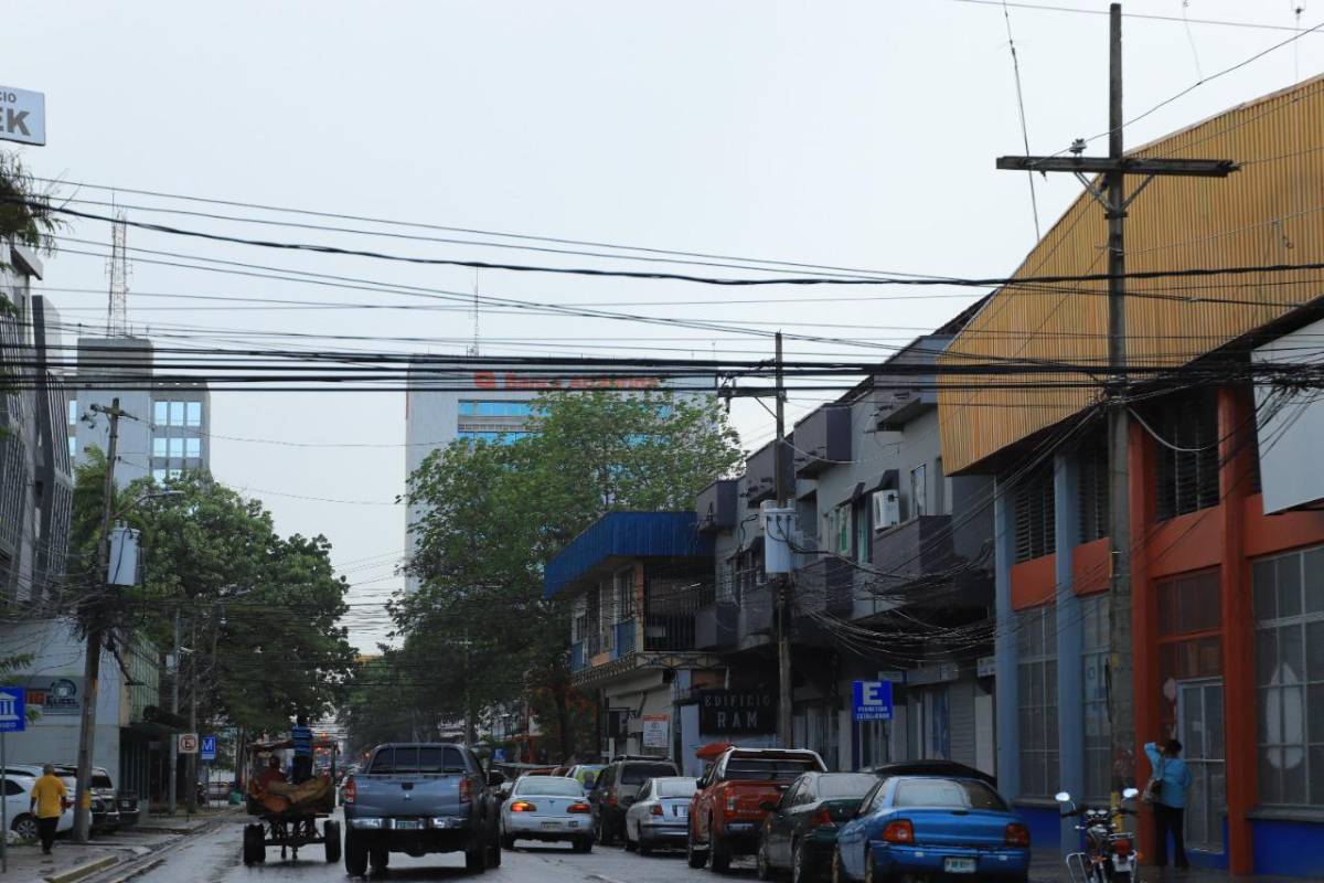 Ingreso de humedad dejará lluvias este domingo en cinco regiones de Honduras